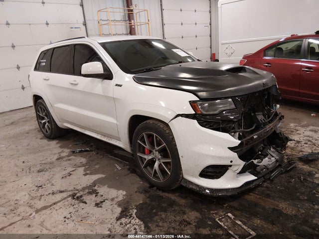 Salvage Jeep Grand Cherokee Image