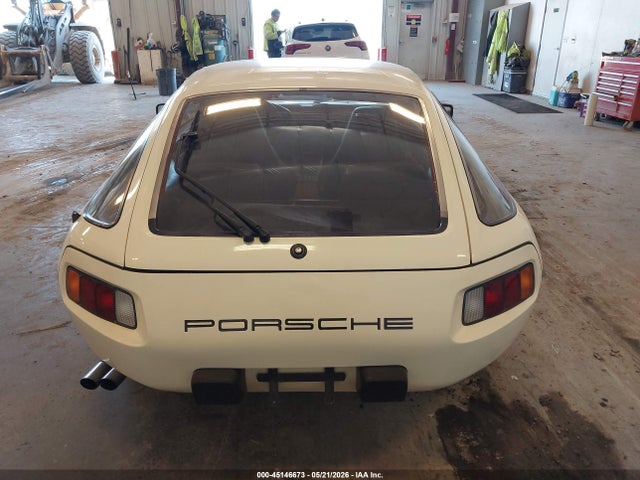 Porsche 928