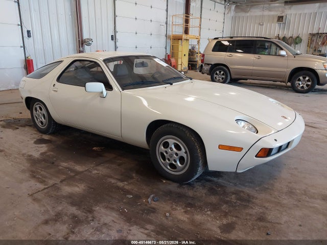 Salvage Porsche 928 Image