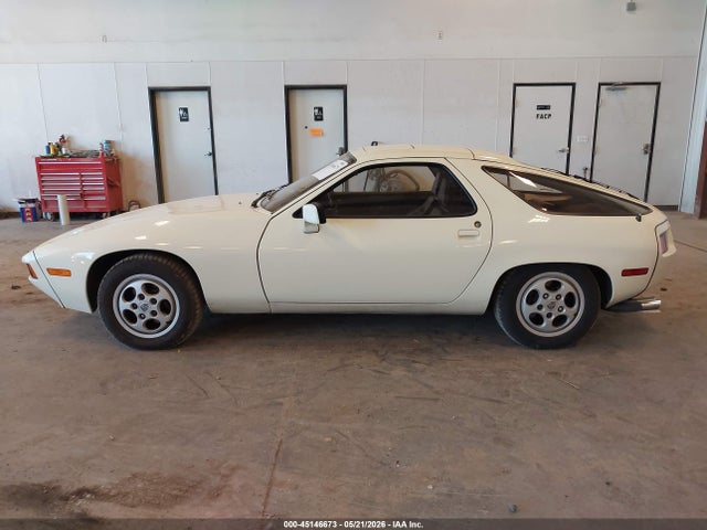 Porsche 928