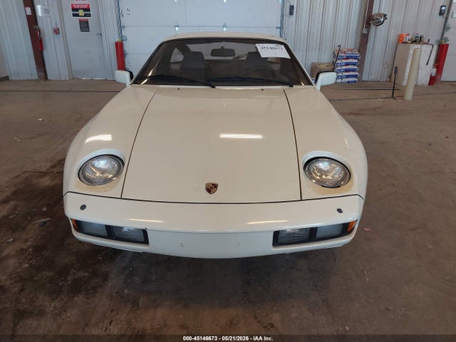Porsche 928