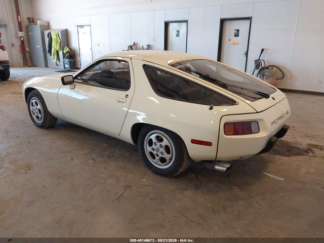 Porsche 928