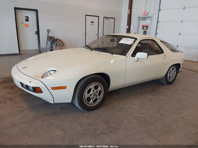 Porsche 928