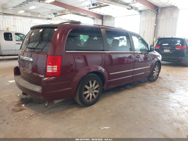 Chrysler Town & Country Touring