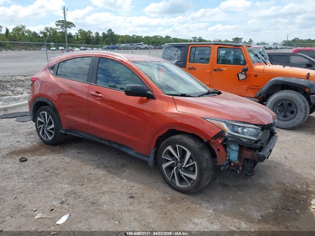 Salvage Honda HR-V Image