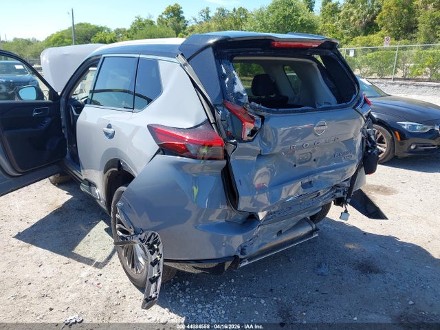 Nissan Rogue Platinum Intelligent Awd