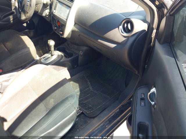 Nissan Versa 1.6 Sv
