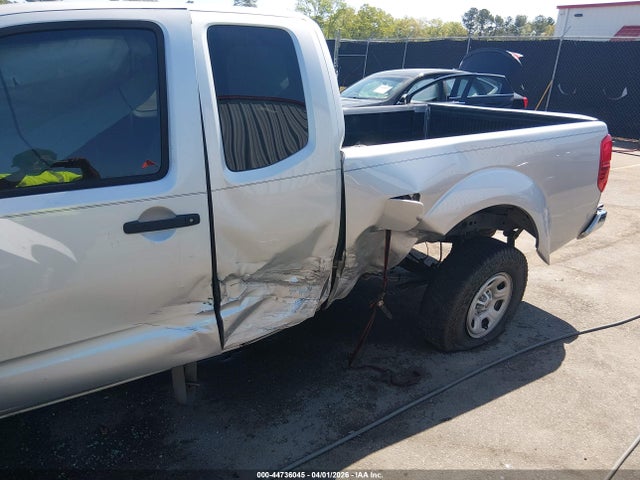 Nissan Frontier S