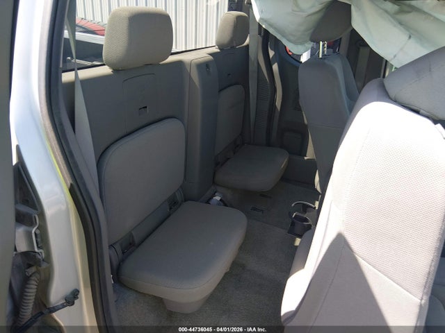 Nissan Frontier S