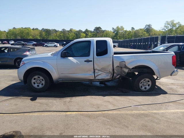Nissan Frontier S
