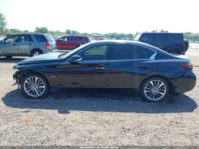 INFINITI Q50 3.0t Luxe