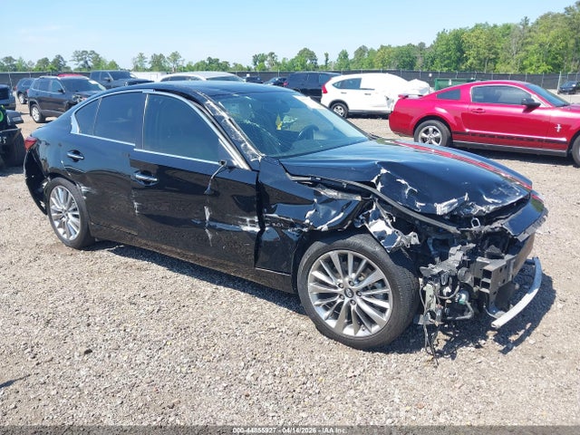 Salvage INFINITI Q50 Image