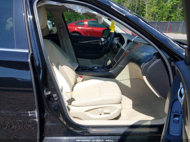 INFINITI Q50 3.0t Luxe