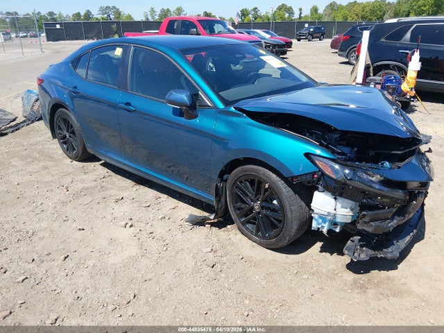 Salvage Toyota Camry Image