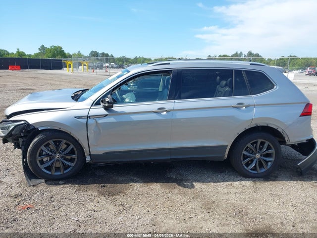 Volkswagen Tiguan 2.0t Se