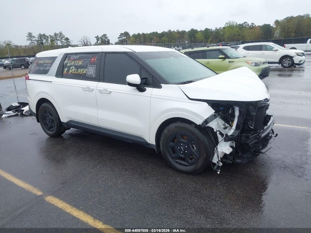 Salvage Kia Carnival Image