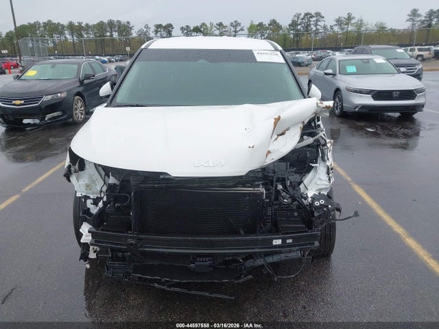Kia Carnival Lxs