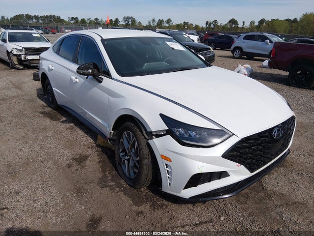 Salvage Hyundai SONATA Image