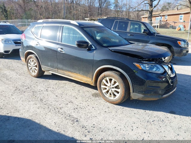 Salvage Nissan Rogue Image