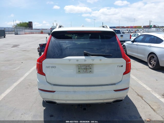 Volvo XC90 T6 Momentum