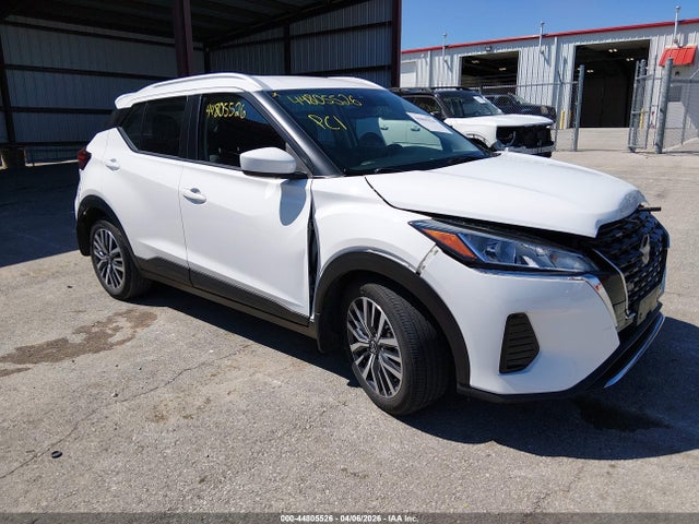 Salvage Nissan Kicks Image