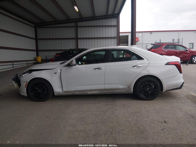 Cadillac CT4 Luxury Rwd
