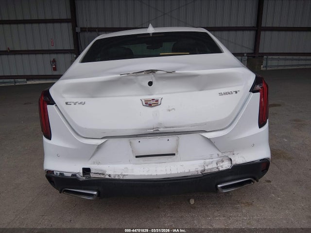 Cadillac CT4 Luxury Rwd