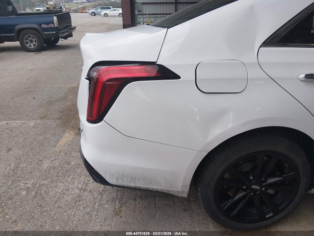 Cadillac CT4 Luxury Rwd