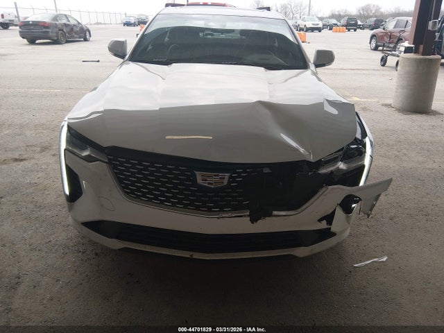Cadillac CT4 Luxury Rwd