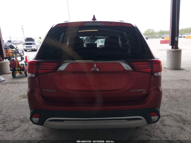 Mitsubishi Outlander Se