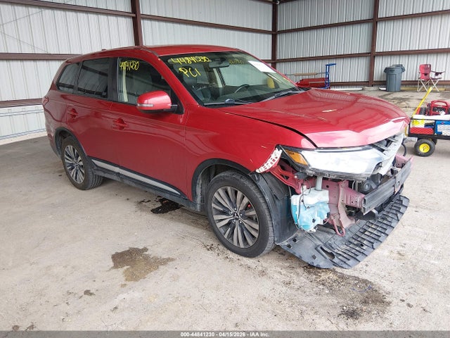 Salvage Mitsubishi Outlander Image