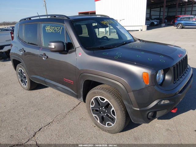 Salvage Jeep Renegade Image