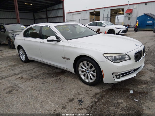 Salvage BMW 7 Series Image