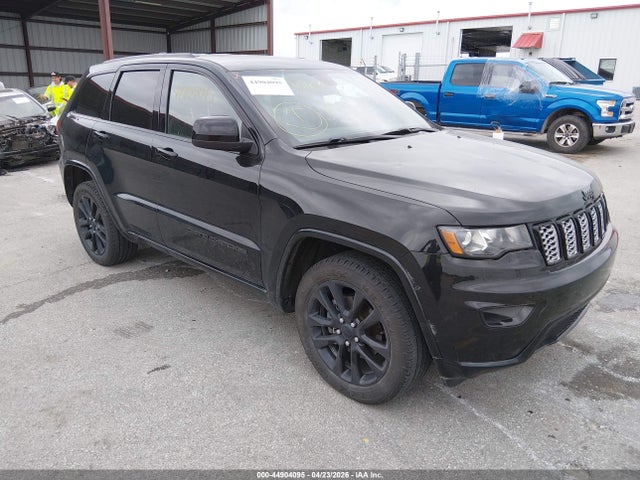 Salvage Jeep Grand Cherokee Image