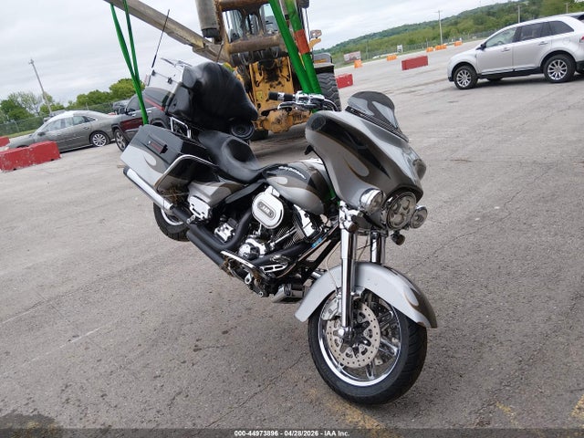 Salvage Harley-Davidson Flhtcuse Image