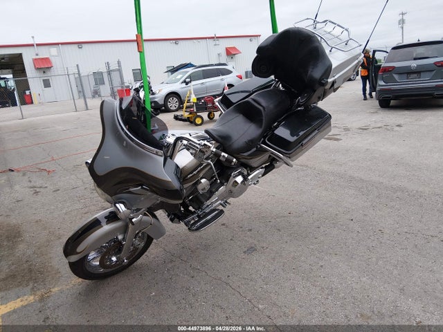 Harley-Davidson Flhtcuse Cvo Ultra Cls Electra Gld