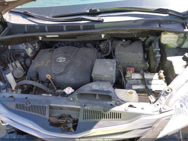 Toyota Sienna Le 7 Passenger