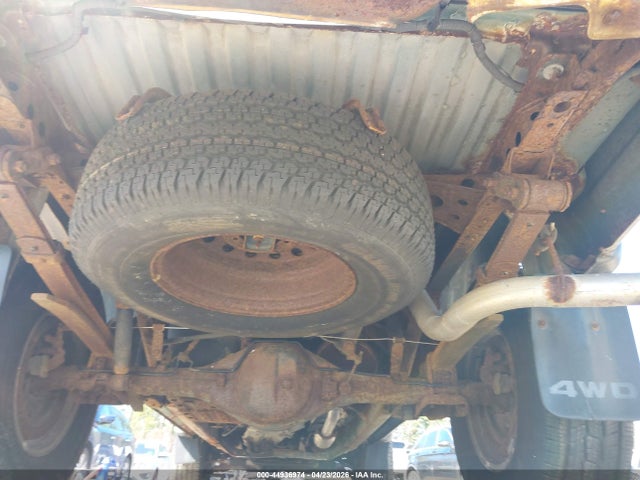 Toyota Tacoma Base V6