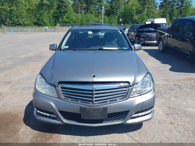 Mercedes-Benz C-Class Luxury 4matic