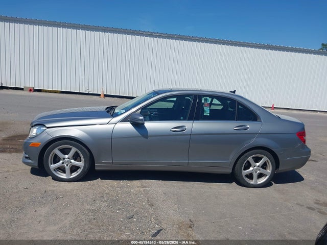 Mercedes-Benz C-Class Luxury 4matic