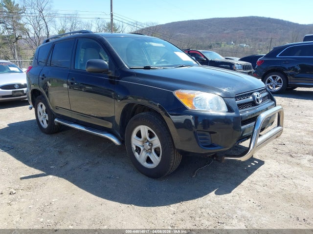 Salvage Toyota RAV4 Image