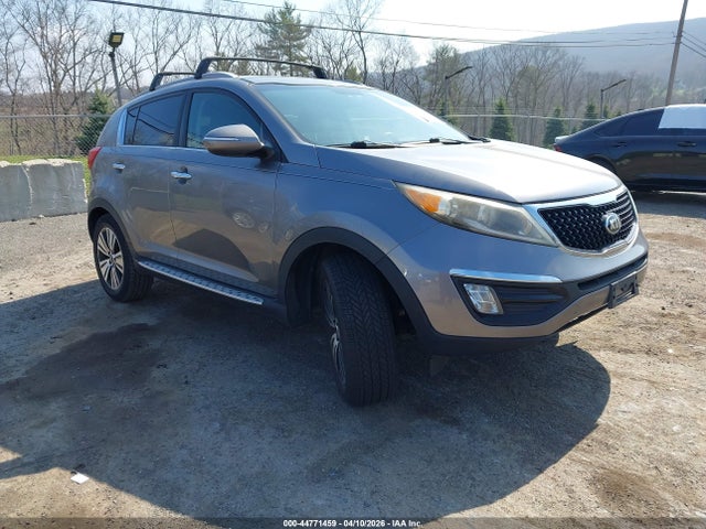 Salvage Kia Sportage Image