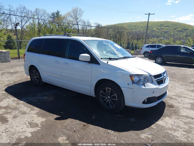 Salvage Dodge Grand Caravan Image