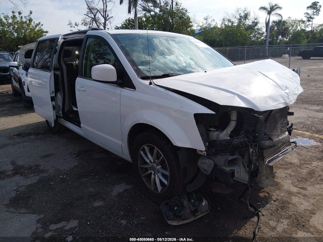 Salvage Dodge Grand Caravan Image