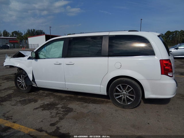 Dodge Grand Caravan Sxt