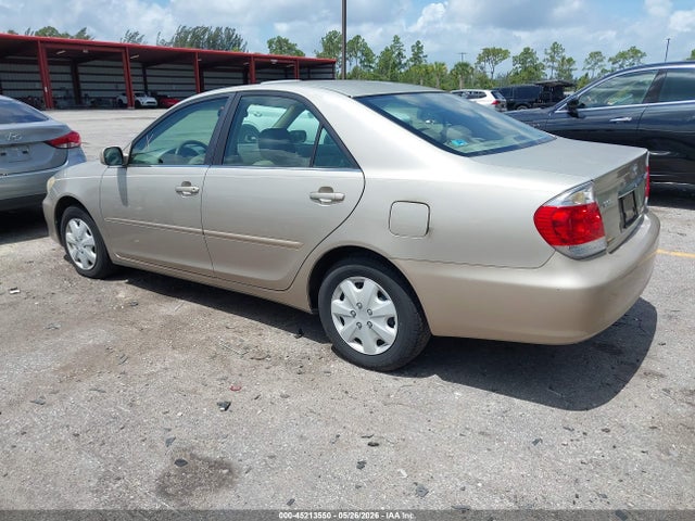 Toyota Camry Le