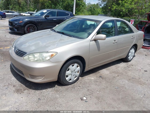 Toyota Camry Le