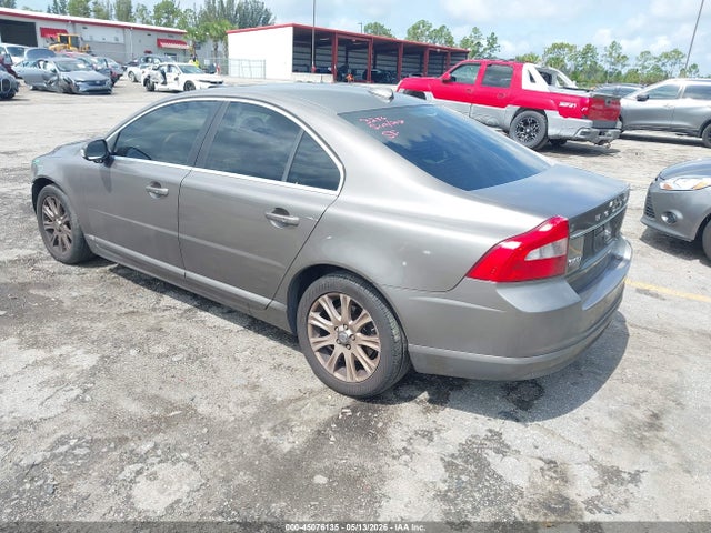 Volvo S80 3.2