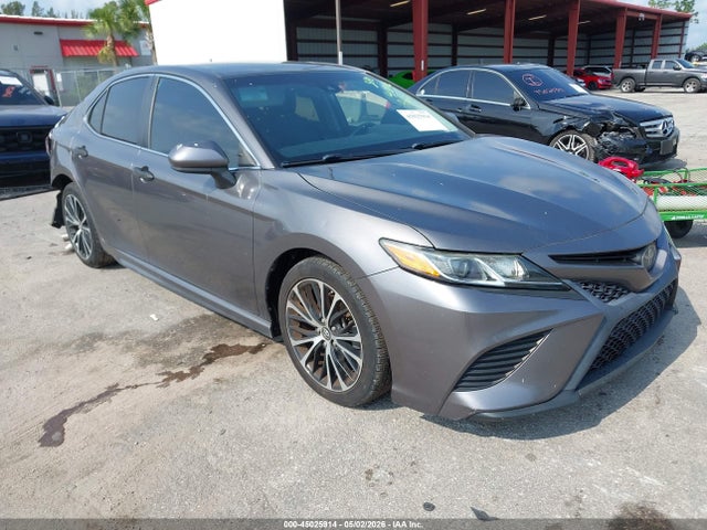Salvage Toyota Camry Image