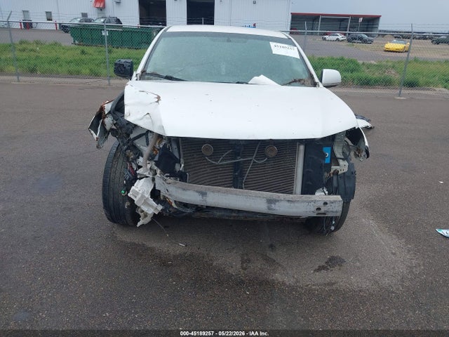 Toyota Highlander Base V6